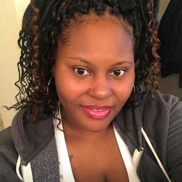 Meet your Posher, Pam - Picture 1 of 1